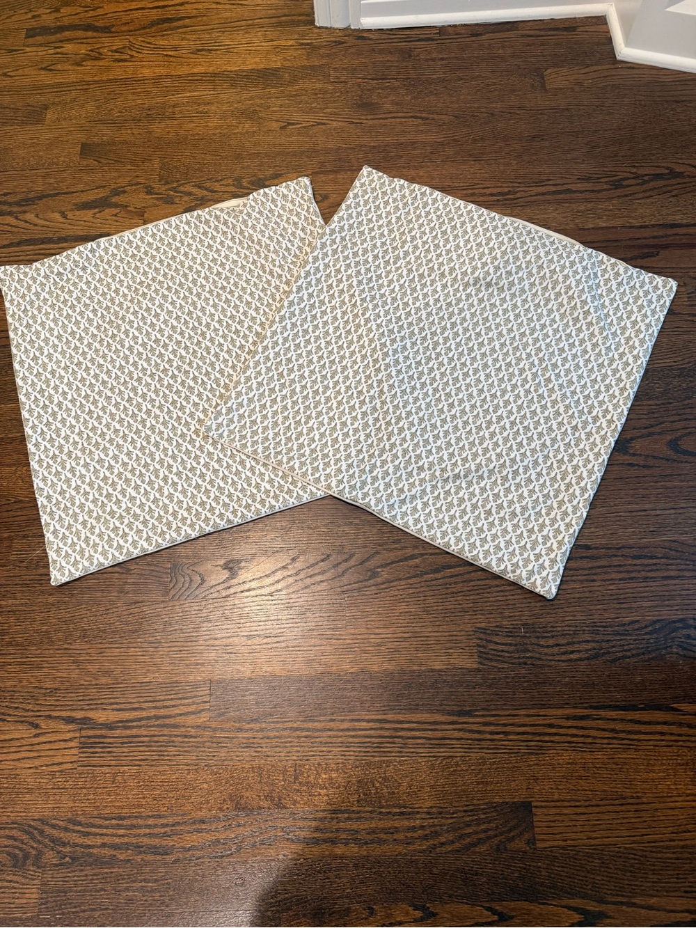 NWOT Pair of Neutral Throw Pillow Cover - 24x24